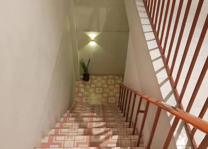 Dramatic Exit - Cozy Loft House Near Suvarnabhumi Airport Bangkok