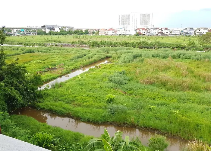 Holiday home Dramatic Exit - Cozy Loft House Near Suvarnabhumi Airport *