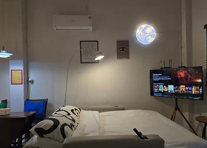 Dramatic Exit - Cozy Loft House Near Suvarnabhumi Airport Holiday home Bangkok