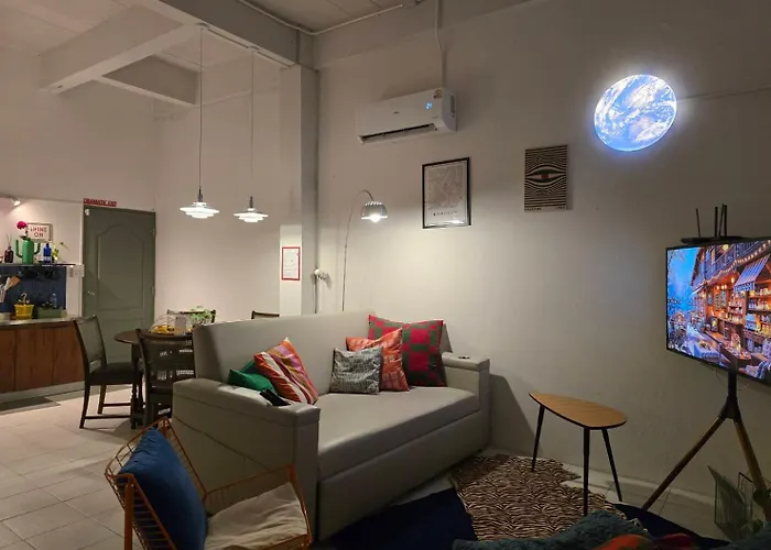 Dramatic Exit - Cozy Loft House Near Suvarnabhumi Airport