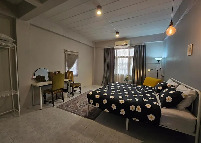 Dramatic Exit - Cozy Loft House Near Suvarnabhumi Airport